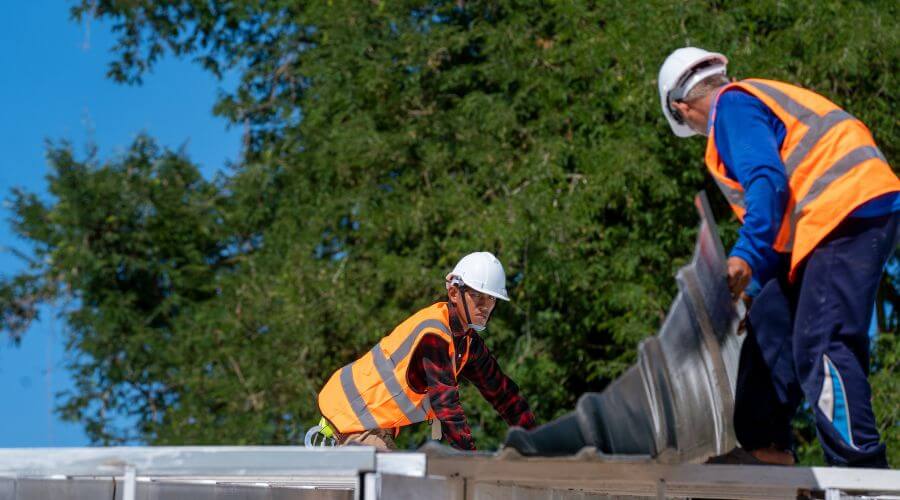 Expert Emergency Roof Repairs services in Pope, MS
